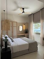 Morfes Luxury Suites by Caldera Houses