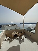 Morfes Luxury Suites by Caldera Houses