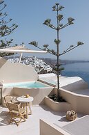 Morfes Luxury Suites by Caldera Houses