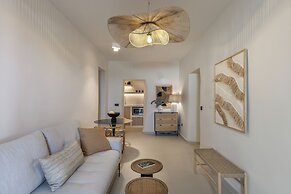 Morfes Luxury Suites by Caldera Houses