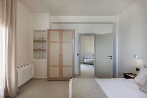 Morfes Luxury Suites by Caldera Houses