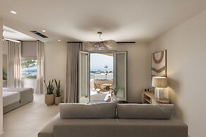 Morfes Luxury Suites by Caldera Houses