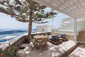 Morfes Luxury Suites by Caldera Houses