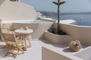 Morfes Luxury Suites by Caldera Houses