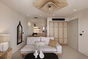 Morfes Luxury Suites by Caldera Houses