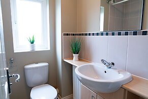 Lovely 4-bed House in Huntingdon