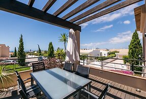 Captivating 2-bed Apartment in Praia da Luz