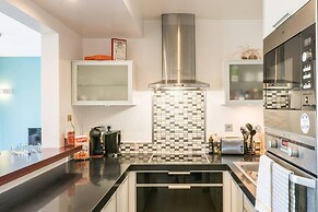 Captivating 2-bed Apartment in Praia da Luz