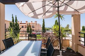 Captivating 2-bed Apartment in Praia da Luz