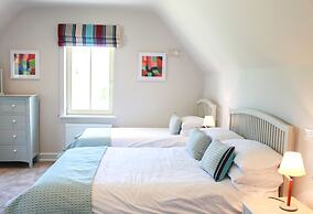 4 Bedroom Holiday Home With Wheelchair Accessible Bathroom 2km From Ke