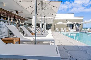 The Perry Hotel Naples