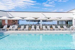 The Perry Hotel Naples