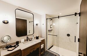 The Perry Hotel Naples