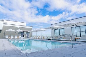 The Perry Hotel Naples