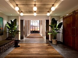 The Perry Hotel Naples