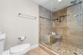 Seaspray Riverside 815