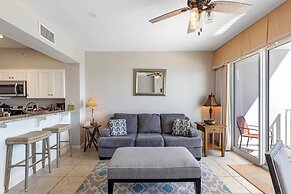 Windemere 904 Pool Side Cabana Included!