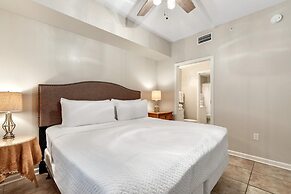 Windemere 904 Pool Side Cabana Included!