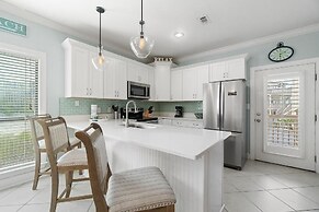 Molokai Villas Riverside 5B