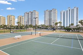 Indigo East 901 + Den W/cabana !