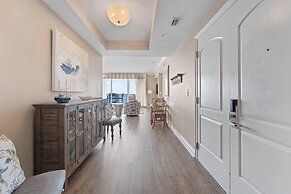 Indigo East 901 + Den W/cabana !