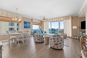 Indigo East 901 + Den W/cabana !