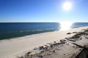 Indigo East 901 + Den W/cabana !