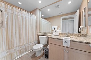 Indigo East 901 + Den W/cabana !