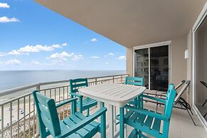 Indigo East 901 + Den W/cabana !