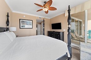 Indigo East 901 + Den W/cabana !