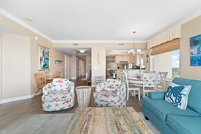 Indigo East 901 + Den W/cabana !