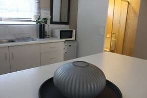 Chic & Serene 1-Bed Haven in Roodepoort