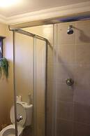 Chic & Serene 1-Bed Haven in Roodepoort