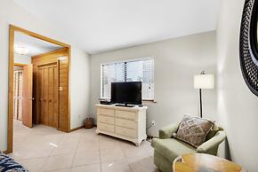 Shoreline Towers Townhouse 4-4