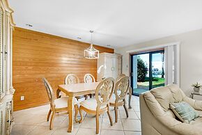 Shoreline Towers Townhouse 4-4