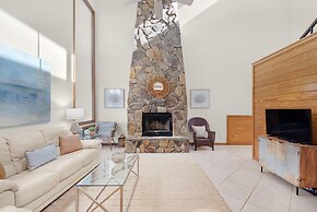 Shoreline Towers Townhouse 4-4