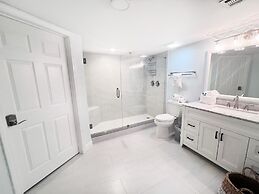 Shoreline Towers 3063