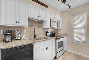 Poolside Villas #302- Harry's Beach House