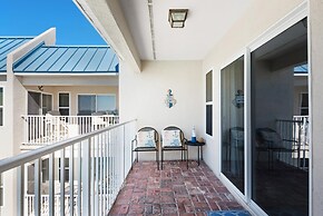 Poolside Villas #302- Harry's Beach House