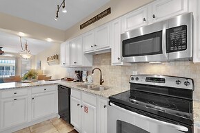 Poolside Villas #302- Harry's Beach House