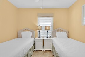 Poolside Villas #302- Harry's Beach House