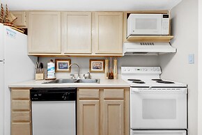 Islander Beach Resort 305