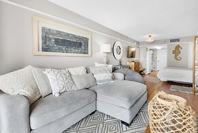 Islander Beach Resort 305