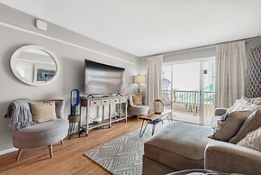 Islander Beach Resort 305