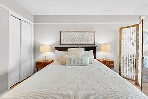 Islander Beach Resort 305