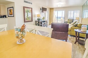 Holiday Surf and Racquet Club 707