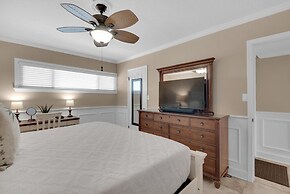 Holiday Surf and Racquet Club 319