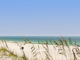 Hermitage By The Bay 305