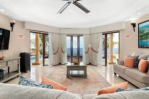 Breathaking Luxury Cliffside Villa