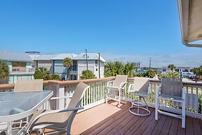 Beach Side- Harbor View